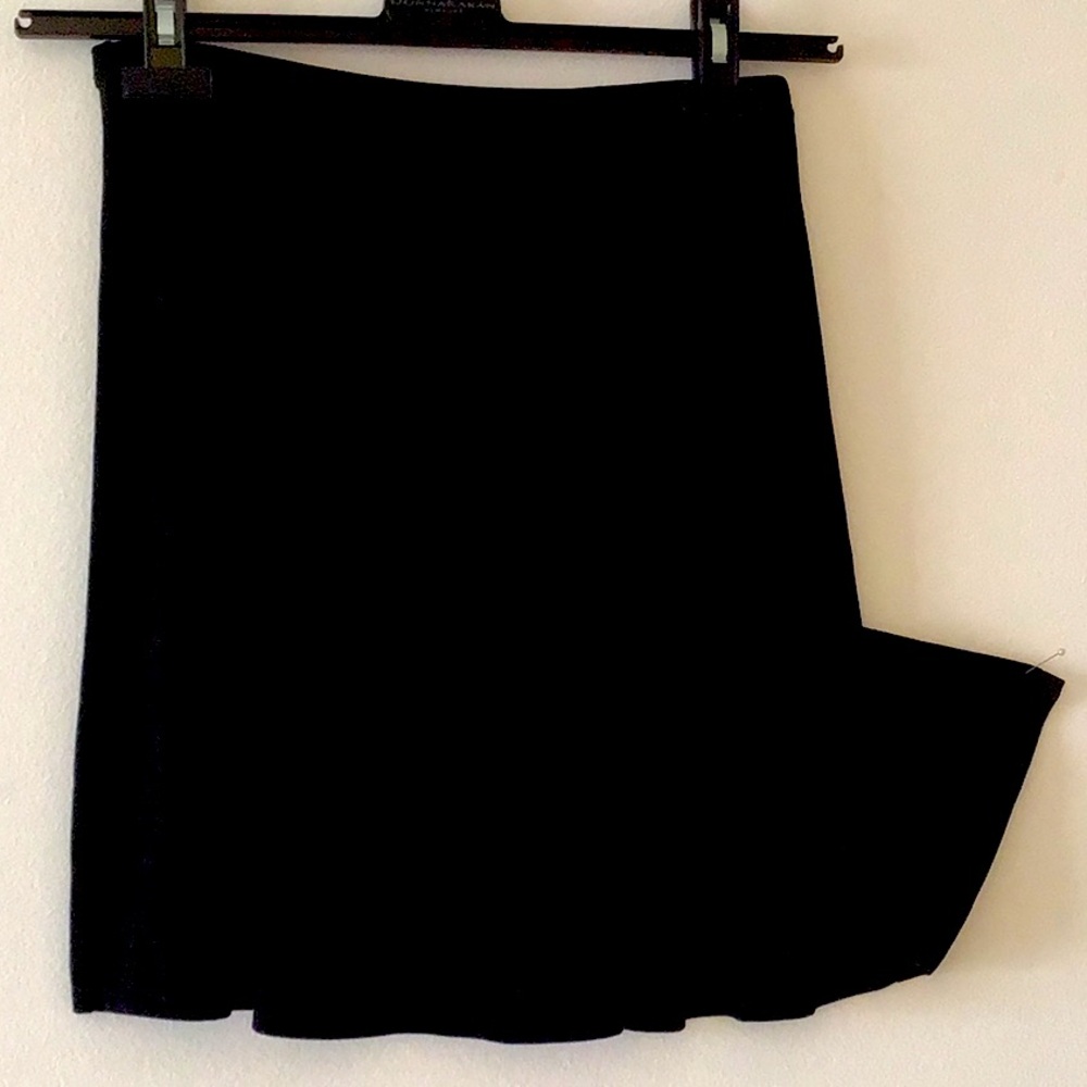 Flirty Mini Skirt by J. Valdi Black Sz S